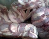 A picture of step 1 of how to prepare and cook beef intestines for tacos.