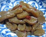 A picture of step 3 of Mom's Sweet and Spicy Konnyaku Stir-Fry in Sesame Oil.
