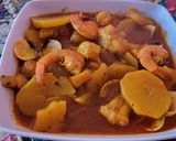 Foto del paso 9 de la receta: Estofado de patatas con rape, sepia, langostinos y almejas