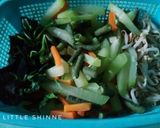 Foto langkah ke 1 dari resep Urap Sayur dengan Bumbu Kelapa Muda.