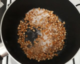 Foto del paso 1 de la receta: Popcorns/pochoclos azucarados y crocantes 👌
