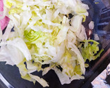 Foto del paso 5 de la receta: Pechugas de pollo rebozadas con patatas al tomillo y ensalada 🥗
