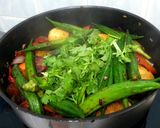A picture of step 5 of Spicy Potato And Carrot With Egg.