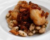 Foto del paso 12 de la receta: Merluza en salsa de cebolla y moixernons con fessolets