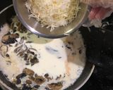 Foto langkah ke 6 dari resep Rosti with chicken truffle mushroom sauce.
