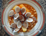 Foto del paso 3 de la receta: Pochas con calabaza y almejas en salsa