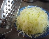 A picture of step 2 of Rösti Swiss Mashed Potatoes.