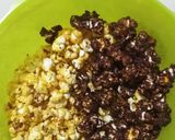 Foto langkah ke 2 dari resep Pop corn simple salted caramel & coklat.