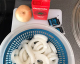 Foto del paso 1 de la receta: Calamares en su tinta con arroz 🍚