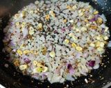 A picture of step 3 of Lehsooni palak.