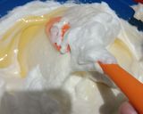 Foto langkah ke 6 dari resep Banana Chiffon Cake.