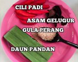Gambar langkah 1 resipi Singgang Ayam.