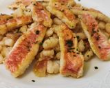 Foto del paso 5 de la receta: Filetes de Salmonetes fritos con Alubias blancas y Tocino ibérico