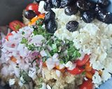 Une image de l'étape 1 de Salade de quinoa à la grecque.