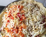 A picture of step 3 of Chicken and Ham Pizza.