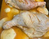 Foto del paso 2 de la receta: Muslos de pollo al horno con papas