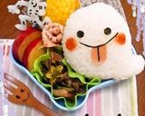 A picture of step 4 of Easy Ghost Onigiri Rice Ball: Halloween Themed Charaben.