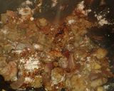 A picture of step 3 of low fat lamb goulash.