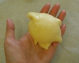 A picture of step 11 of Exquisite Melon Bread.