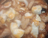 Foto del paso 5 de la receta: Medallones de merluza con pimientada y huevo poché