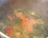 Foto del paso 3 de la receta Sopa de arroz, acelgas y caldo de pollo, en olla exprés