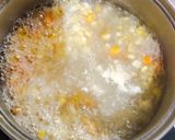 Foto langkah ke 2 dari resep Sup Jagung Bakso Ayam.