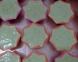Foto langkah ke 4 dari resep Bolu Kukus Pandan Coklat.