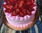 Foto del paso 4 de la receta: Torta de vainilla con crema chantilly y frutillas 🍓