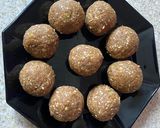 A picture of step 4 of Figs and sesame healthy bites.