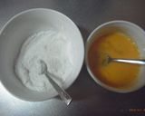A picture of step 1 of Microwaved Custard Cream with Honey.