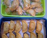 Foto langkah ke 4 dari resep Pastel isi Kentang Wortel.