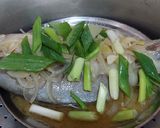 Foto langkah ke 4 dari resep Tim Ikan Kuwe.