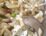 A picture of step 2 of Aloo gobhi ki sabji.