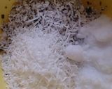 A picture of step 3 of Jaja Bantal (Indonesian Dessert).