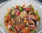 Foto do passo 6 de Moqueca de peixe, com farofa de banana e vinagrete de mexilhão