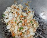 Foto langkah ke 3 dari resep Nasi Goreng Kari.