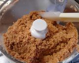 A picture of step 4 of Kabocha Squash Cheesecake with Caramelized Walnuts.