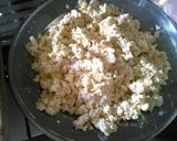 A picture of step 1 of Teriyaki mashed tofu omellete.