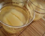 A picture of step 5 of Peach Jelly Made with Peach Compote.