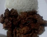 صورة لخطوة 3 من وصفة كبدة مشرملة بي الأرز 🍚