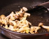 A picture of step 5 of Cod with Mushroom Cream Sauce.