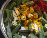A picture of step 2 of Bhindi masala (sabzi).