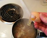 A picture of step 5 of Ramen noodle soup.