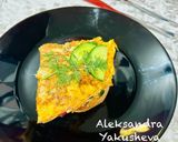A picture of step 5 of Omelette with canned tuna on toast.