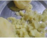 A picture of step 2 of Tricolour Aloo chat with Kulia chat.