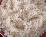 Foto del paso 3 de la receta: Arroz a la cubana con huevos fritos