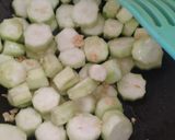 Foto langkah ke 2 dari resep Gambas/oyong telur kuah.