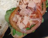 Foto del paso 8 de la receta Bocadillo vegetal con salmón y queso de cabra