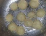Foto langkah ke 4 dari resep Pizza mini murah meriah tanpa oven.