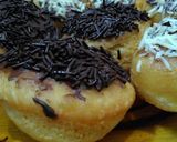 Foto langkah ke 4 dari resep Donat ekonomis.